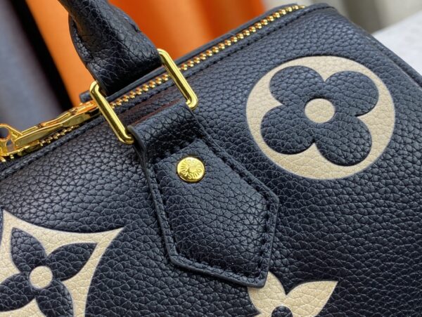 LOUIS VUITTON SPEEDY BANDOULIÈRE BICOLOUR MONOGRAM - Image 6